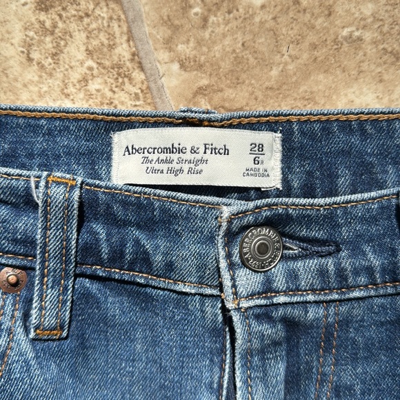 Abercrombie & Fitch - Ultra high rise ankle straight jean - Picture 5 of 5